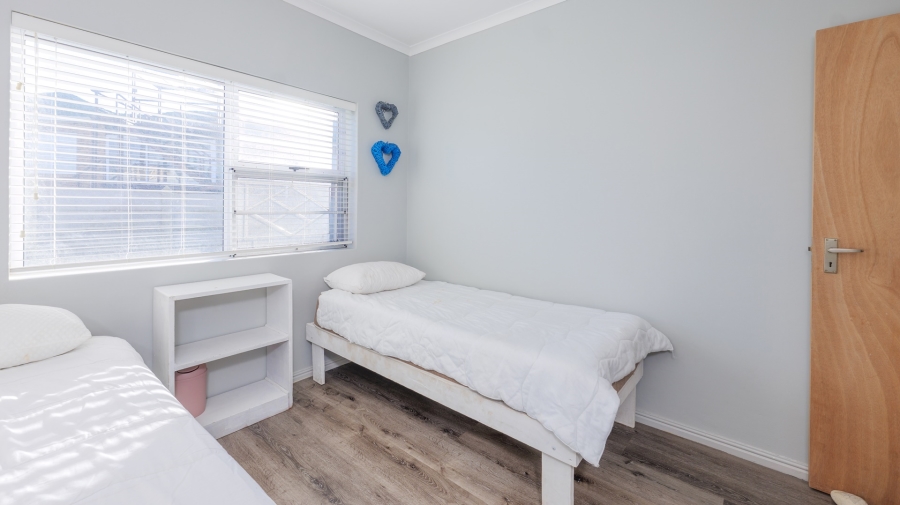 3 Bedroom Property for Sale in Struisbaai Western Cape